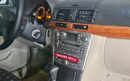 Toyota Avensis III рестайлинг, 2006 год, 655 000 рублей, 24 фотография