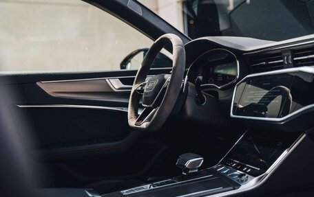 Audi RS 6, 2022 год, 13 000 000 рублей, 18 фотография