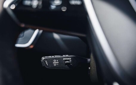 Audi RS 6, 2022 год, 13 000 000 рублей, 19 фотография