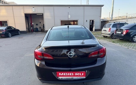 Opel Astra J, 2014 год, 4 фотография