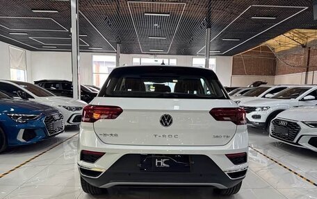 Volkswagen T-Roc I, 2022 год, 1 940 000 рублей, 5 фотография