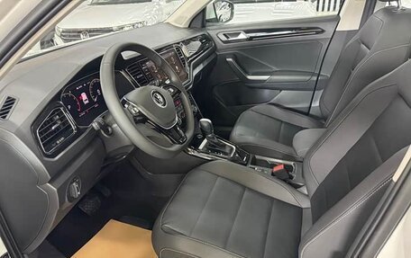 Volkswagen T-Roc I, 2022 год, 1 940 000 рублей, 9 фотография