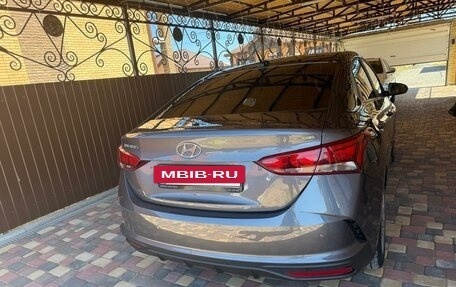 Hyundai Solaris II рестайлинг, 2022 год, 1 700 000 рублей, 11 фотография