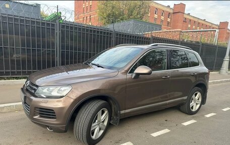 Volkswagen Touareg III, 2012 год, 2 800 000 рублей, 4 фотография