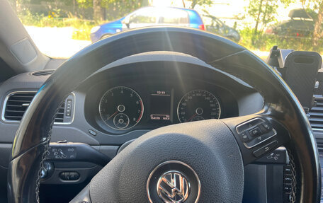 Volkswagen Jetta VI, 2014 год, 1 290 000 рублей, 4 фотография