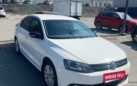 Volkswagen Jetta VI, 2014 год, 1 290 000 рублей, 3 фотография