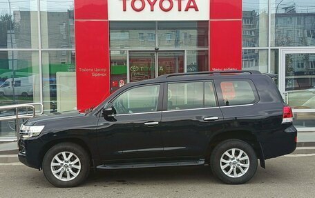Toyota Land Cruiser 200, 2017 год, 5 890 000 рублей, 8 фотография