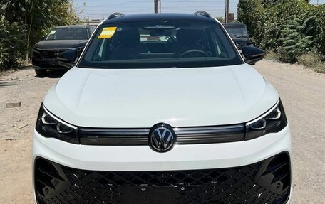 Volkswagen Tiguan, 2025 год, 4 770 000 рублей, 2 фотография