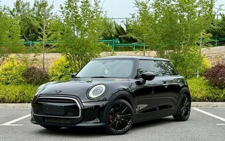 MINI Hatch, 2022 год, 1 920 000 рублей, 1 фотография