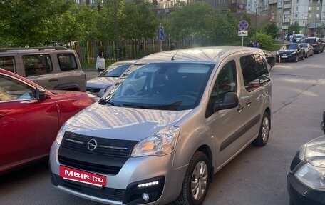 Opel Combo, 2022 год, 2 000 000 рублей, 2 фотография