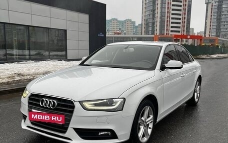 Audi A4, 2012 год, 1 100 000 рублей, 2 фотография