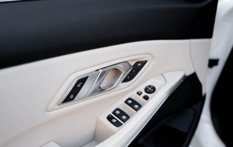 BMW 3 серия, 2018 год, 4 000 000 рублей, 11 фотография