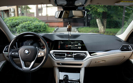 BMW 3 серия, 2018 год, 4 000 000 рублей, 13 фотография