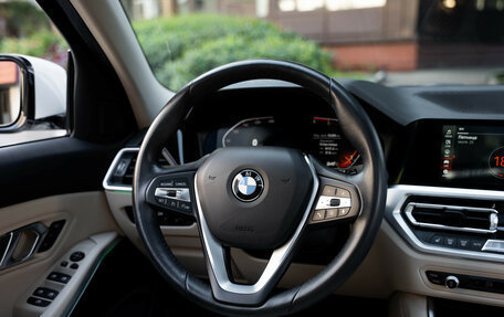 BMW 3 серия, 2018 год, 4 000 000 рублей, 14 фотография