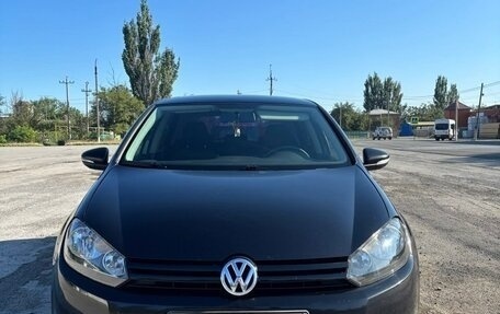 Volkswagen Golf VI, 2008 год, 800 000 рублей, 3 фотография