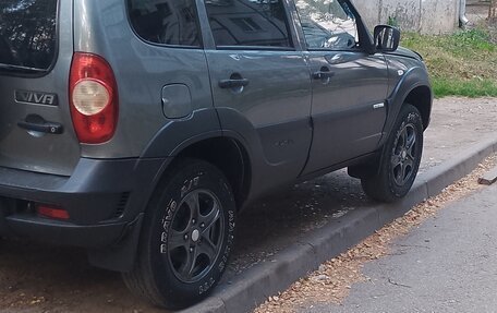 Chevrolet Niva I рестайлинг, 2012 год, 550 000 рублей, 2 фотография