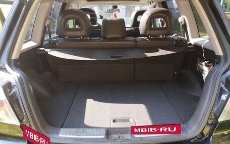 Mitsubishi Outlander III рестайлинг 3, 2004 год, 649 000 рублей, 24 фотография