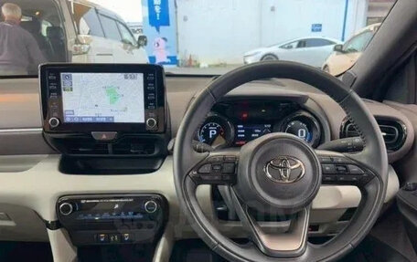 Toyota Yaris, 2022 год, 1 150 060 рублей, 14 фотография