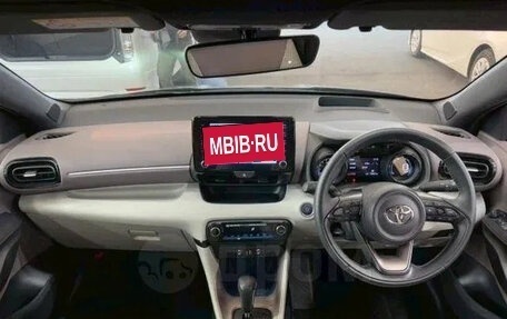 Toyota Yaris, 2022 год, 1 150 060 рублей, 13 фотография