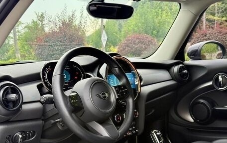 MINI Hatch, 2022 год, 1 920 000 рублей, 8 фотография