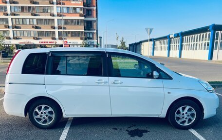 Toyota ISis I, 2010 год, 1 180 000 рублей, 2 фотография