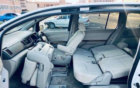 Toyota ISis I, 2010 год, 1 180 000 рублей, 14 фотография