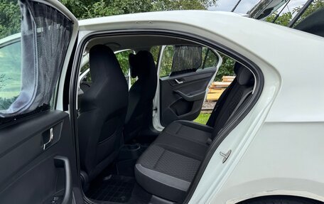 Skoda Rapid I, 2015 год, 1 350 000 рублей, 10 фотография