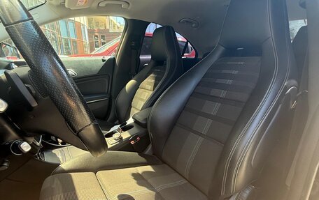 Mercedes-Benz CLA, 2017 год, 1 700 000 рублей, 13 фотография