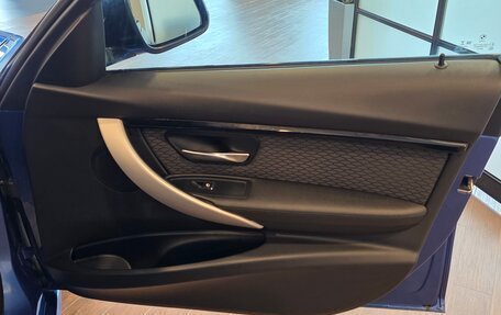 BMW 3 серия, 2017 год, 2 349 000 рублей, 26 фотография