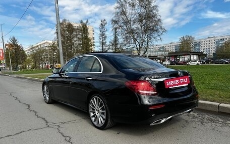 Mercedes-Benz E-Класс, 2019 год, 3 590 000 рублей, 4 фотография