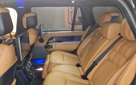 Land Rover Range Rover IV рестайлинг, 2018 год, 9 700 000 рублей, 11 фотография