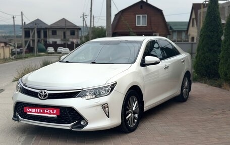 Toyota Camry, 2017 год, 2 730 000 рублей, 3 фотография