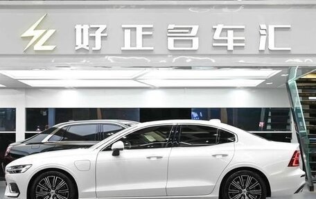 Volvo S60 III, 2021 год, 3 200 000 рублей, 7 фотография