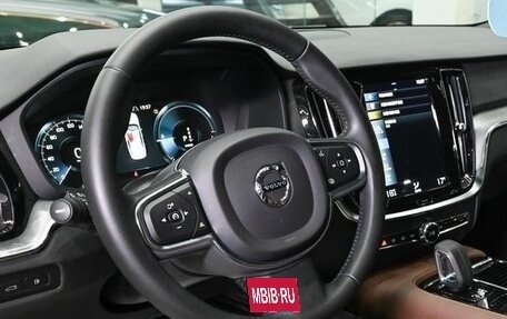 Volvo S60 III, 2021 год, 3 200 000 рублей, 12 фотография