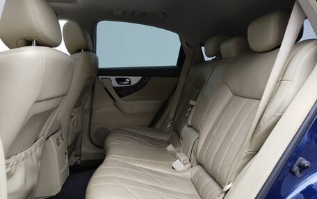 Infiniti QX70, 2014 год, 2 200 000 рублей, 11 фотография
