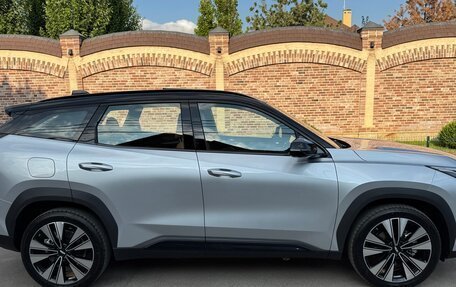 Geely Atlas, 2025 год, 2 850 000 рублей, 4 фотография