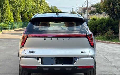 Geely Atlas, 2025 год, 2 850 000 рублей, 6 фотография