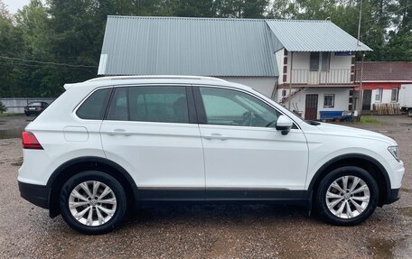 Volkswagen Tiguan II, 2017 год, 2 100 000 рублей, 4 фотография