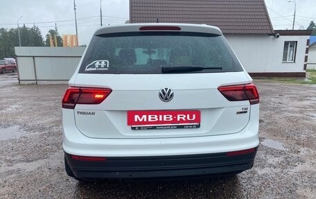 Volkswagen Tiguan II, 2017 год, 2 100 000 рублей, 5 фотография