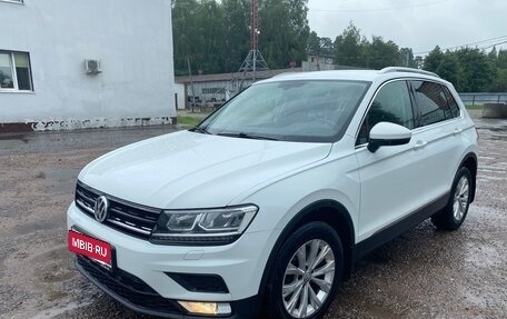 Volkswagen Tiguan II, 2017 год, 2 100 000 рублей, 3 фотография