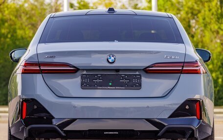 BMW 5 серия, 2025 год, 9 250 000 рублей, 10 фотография