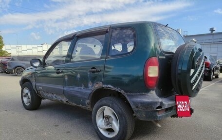 Chevrolet Niva I рестайлинг, 2003 год, 179 000 рублей, 2 фотография