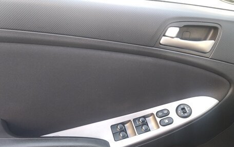 Hyundai Solaris II рестайлинг, 2014 год, 975 000 рублей, 23 фотография