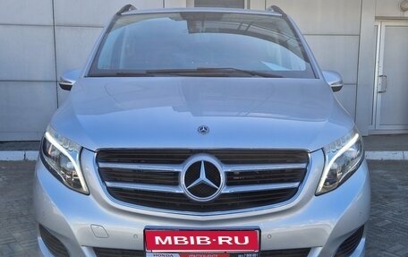 Mercedes-Benz V-Класс, 2018 год, 5 900 000 рублей, 2 фотография