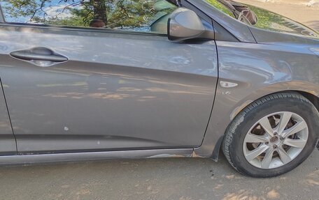 Hyundai Solaris II рестайлинг, 2012 год, 600 000 рублей, 5 фотография