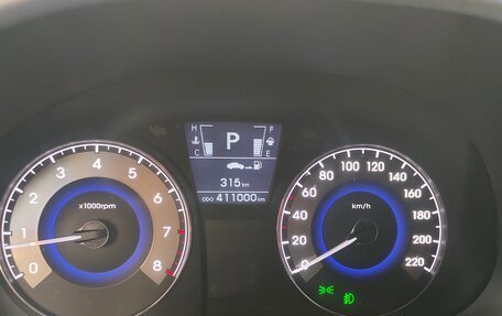 Hyundai Solaris II рестайлинг, 2012 год, 600 000 рублей, 4 фотография