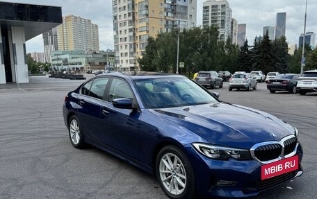BMW 3 серия, 2019 год, 3 400 000 рублей, 15 фотография