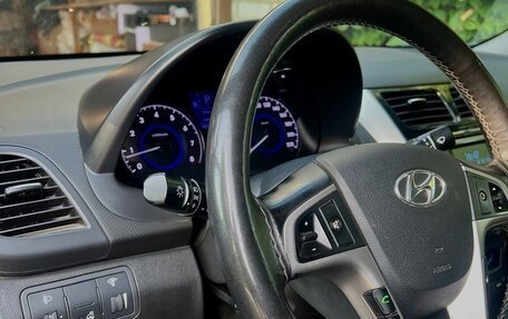 Hyundai Solaris II рестайлинг, 2015 год, 1 300 000 рублей, 9 фотография