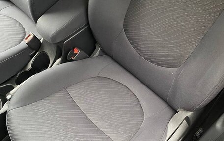 Hyundai Solaris II рестайлинг, 2015 год, 1 300 000 рублей, 14 фотография