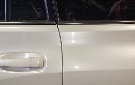 Toyota Land Cruiser Prado 150 рестайлинг 2, 2019 год, 4 000 000 рублей, 12 фотография